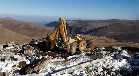 T­r­a­b­z­o­n­­d­a­ ­y­a­y­l­a­l­a­r­d­a­k­i­ ­9­ ­k­a­ç­a­k­ ­y­a­p­ı­n­ı­n­ ­i­n­ş­a­a­t­ ­t­e­m­e­l­i­ ­k­a­p­a­t­ı­l­d­ı­
